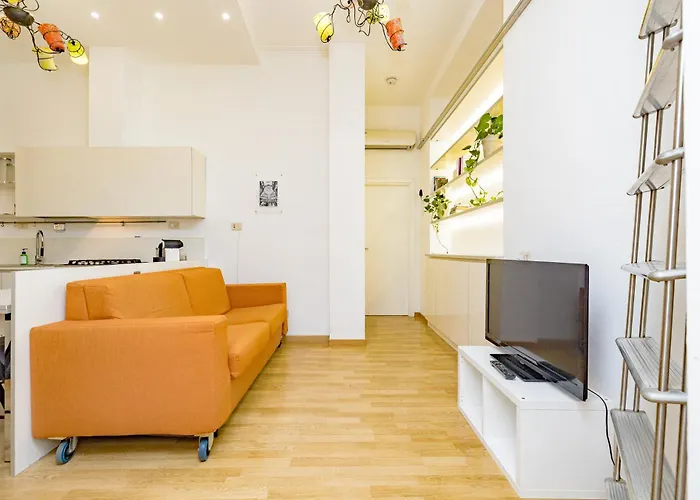 Minimal apartment near Bocconi University